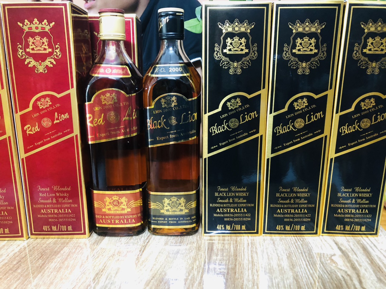 Combo 4 chai (Black, Red Lion và Black, Blue Whisky) 700ml - Nhập từ Lào ( chính hãng)