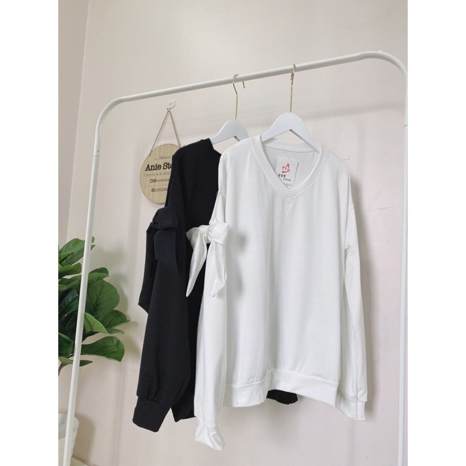 SUA004 Áo sweater thun cổ V đen trắng tay bồng khoét vai nơ babydoll cute thu đông thời trang nữ tính bánh bèo tiểu thư