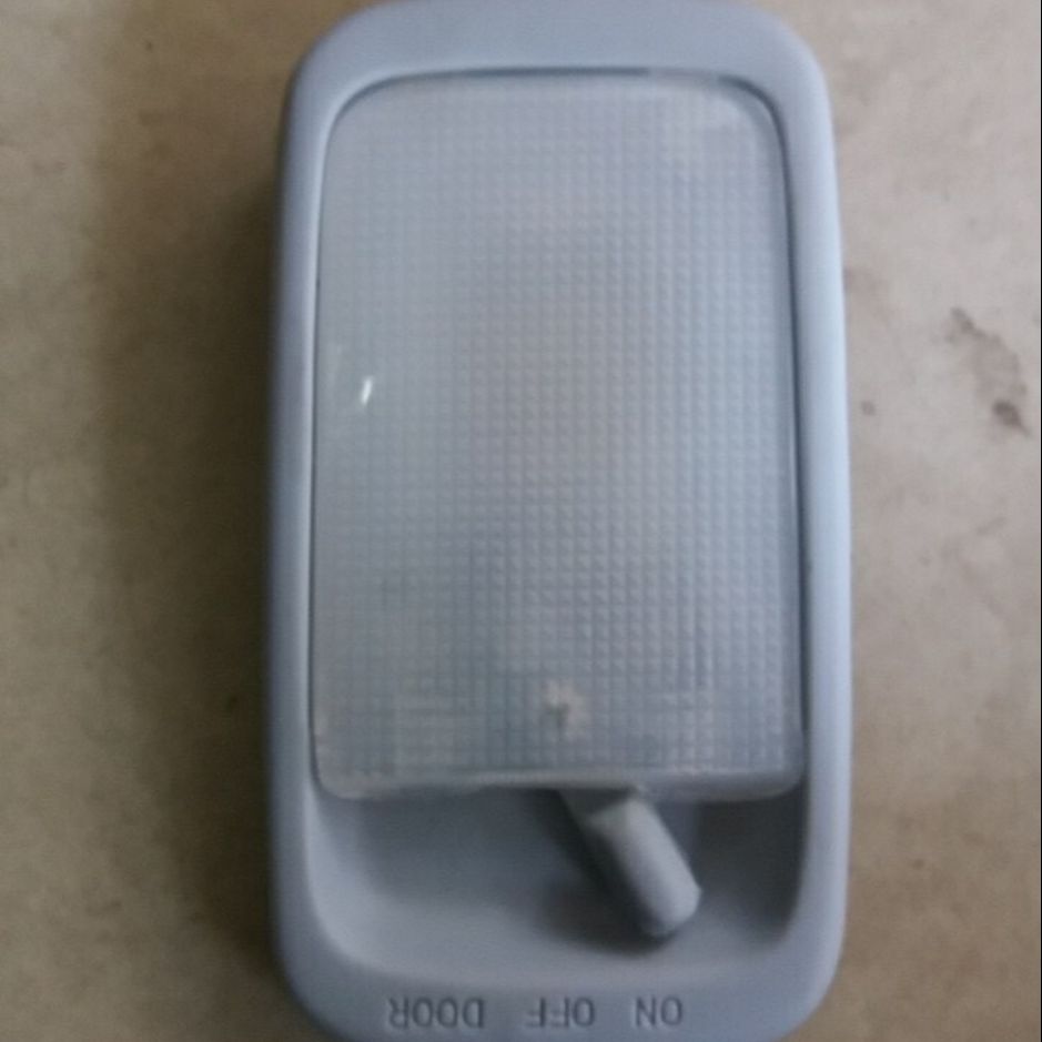 Đèn trần sau innova 2006-2015