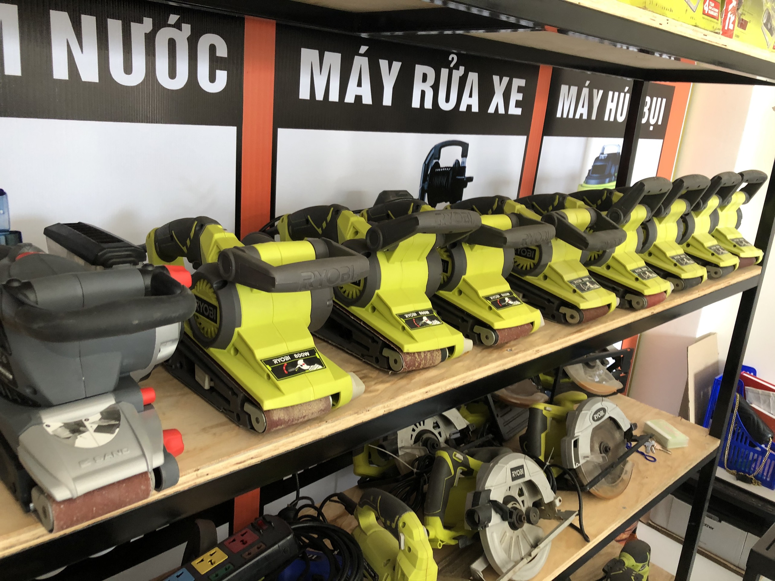 Nhám tăng Ryobi 800W có điều tốc