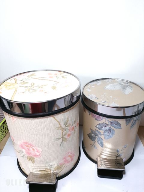 Thùng rác bật rác gấm đẹp