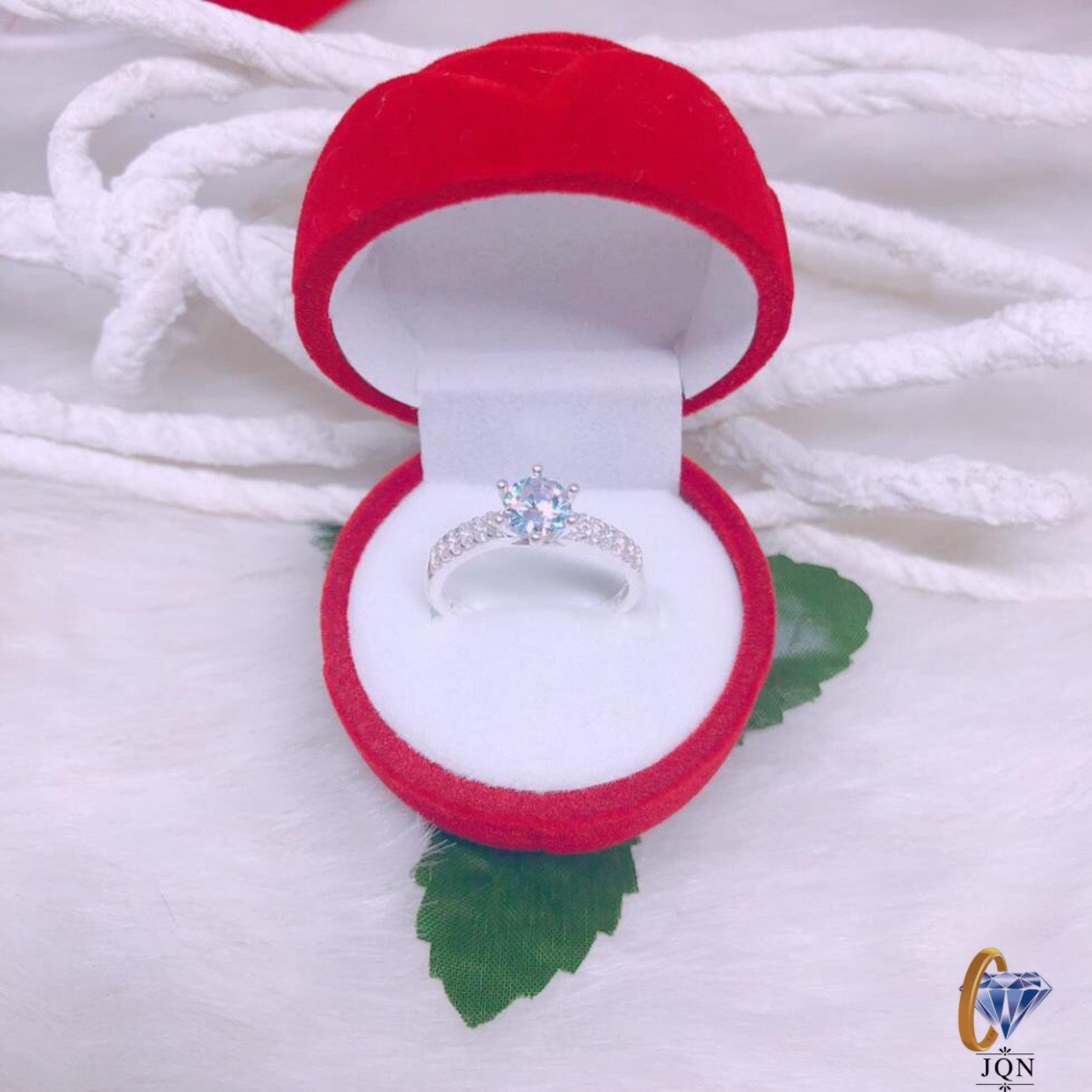 Nhẫn nữ bạc thật giá rẻ nhẫn đính đá 6 chấu thân dày dặn hàng đẹp, mẫu mã đẹp, chất liệu lâu bền, cam kết hàng đúng mô tả, chất lượng đảm bảo