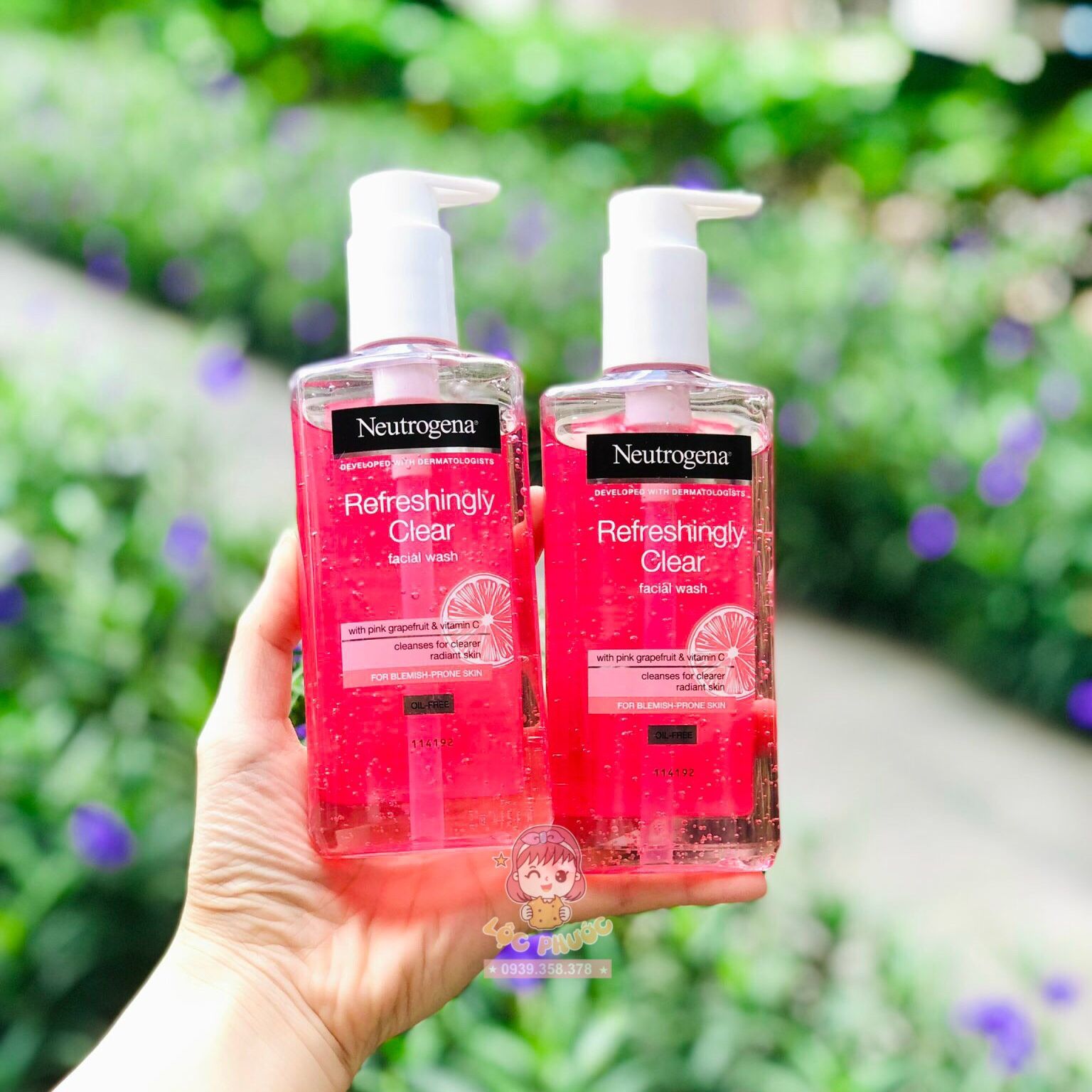 SỮA RỬA MẶT NEUTROGENA REFRESHINGLY CLEAR 200ML