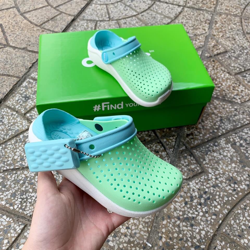 SỤC CROCS LITERIDE TRẺ EM- MÀU XANH BẠC HÀ