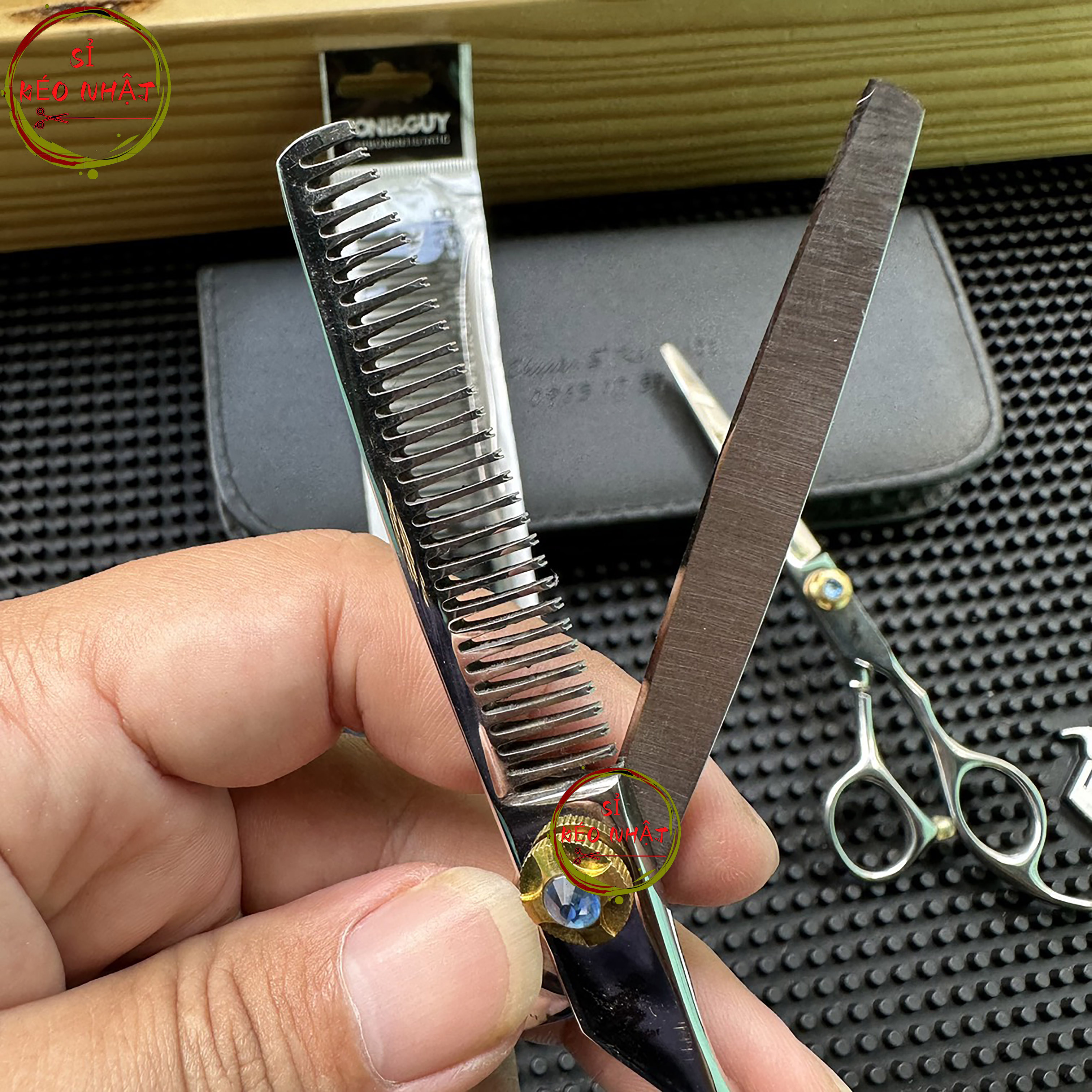 Bộ kéo cắt tóc Nhật Bản cao cấp HV1[Mua bộ kéo tặng kèm bao da + lược]
