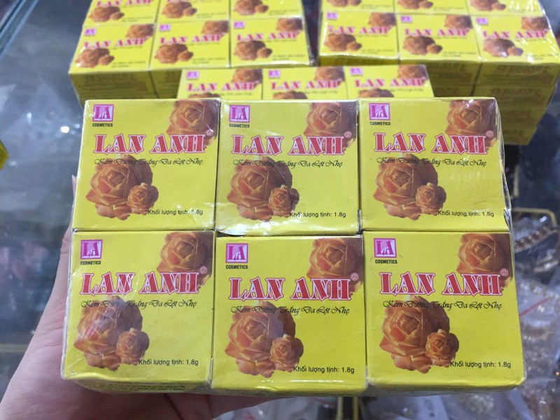 Combo 12 kem lột nhẹ Lan Anh