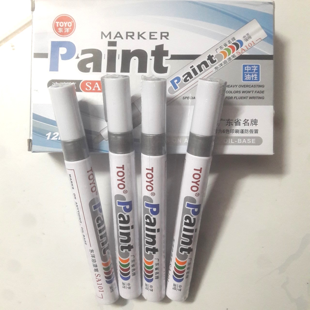 Hộp bút sơn TOYO repaint Marker SA101 (12 Cây)