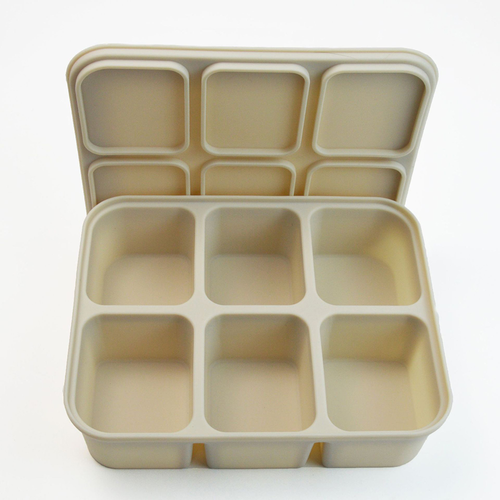 Khay silicone làm đá có nắp đậy tiện dụng