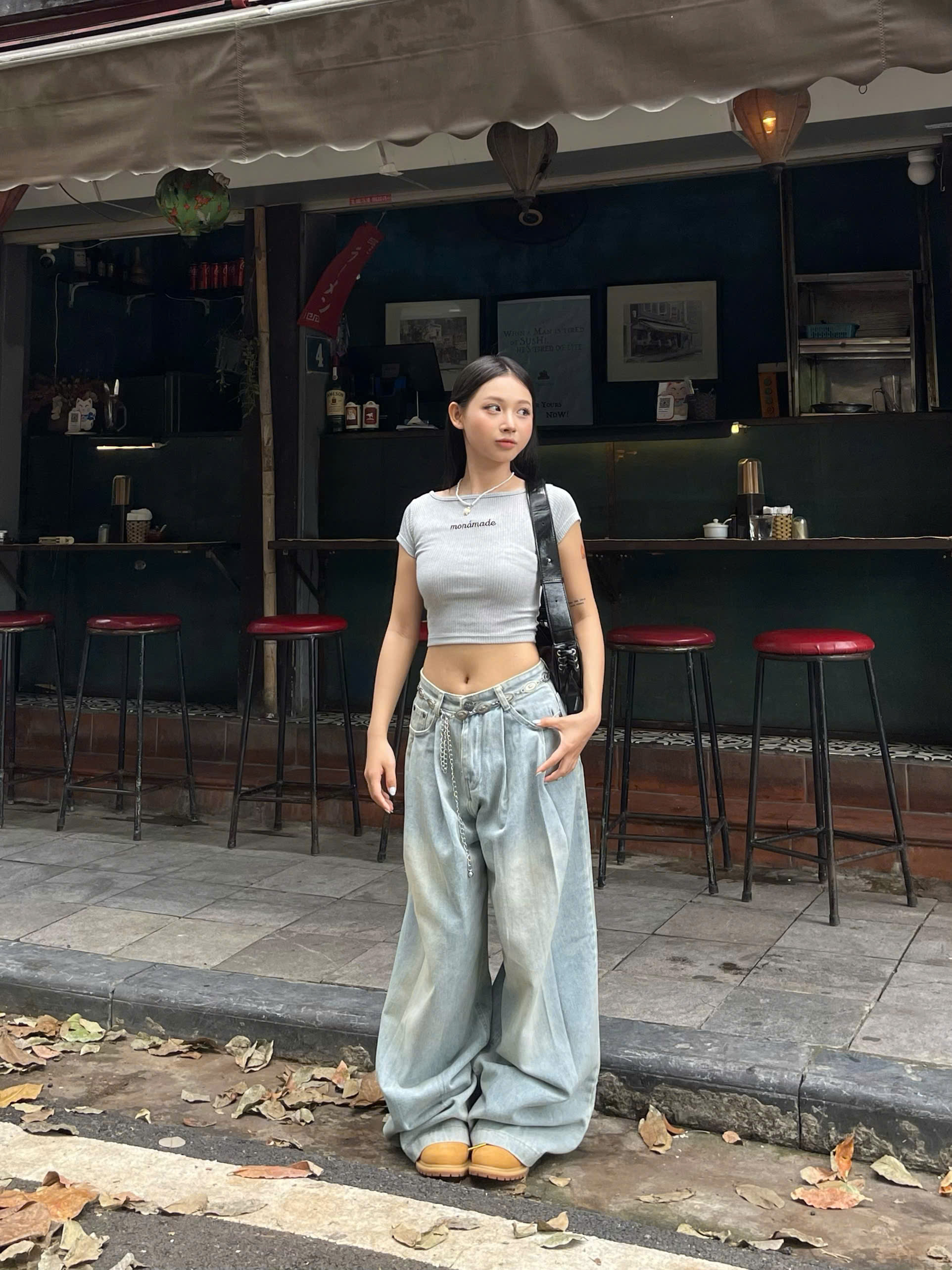 Áo thun croptop form ôm tay ngắn cột nơ MONÁ - MAY
