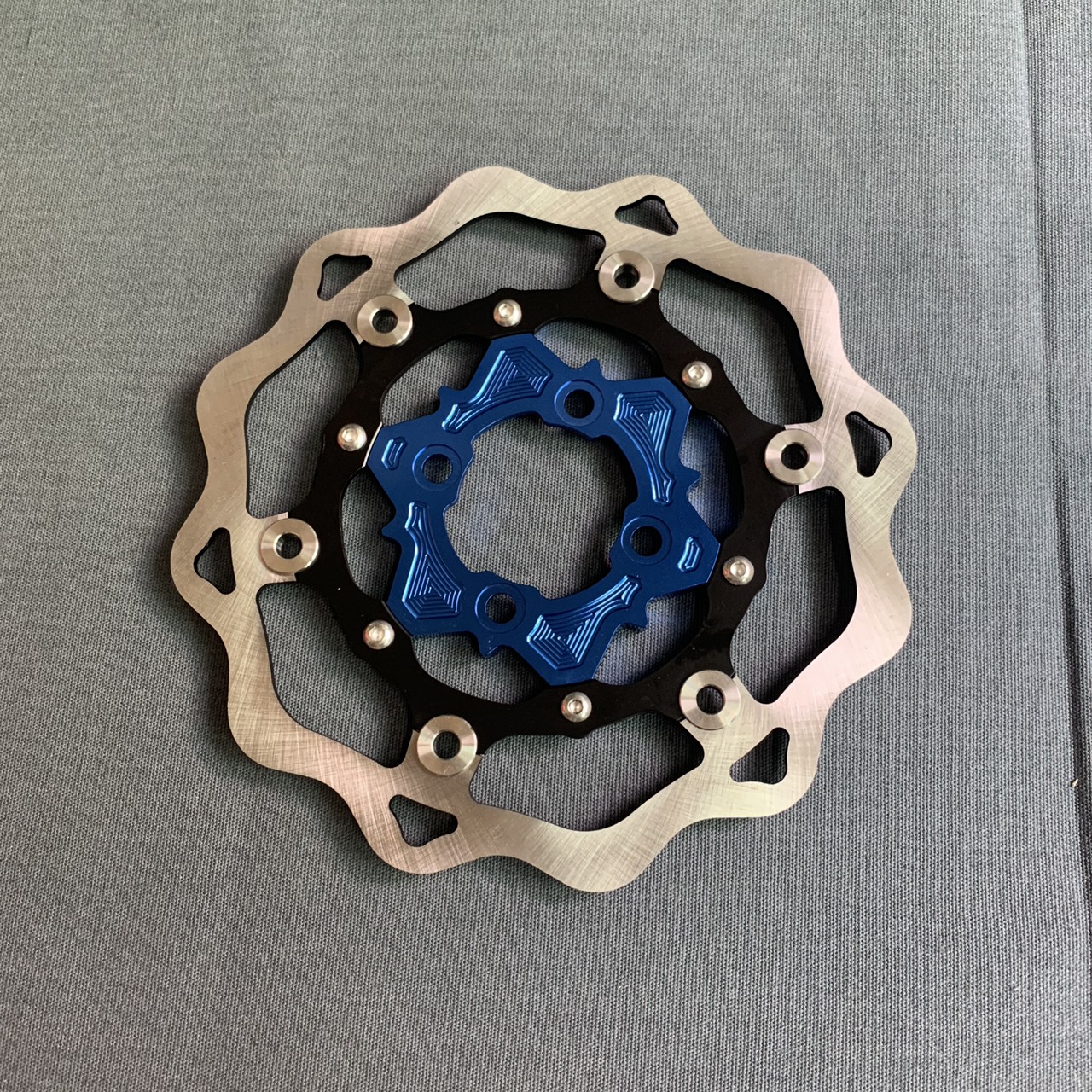 Dĩa KTM 260mm kèm lồng nhôm cnc 4 lỗ xe yamaha / honda