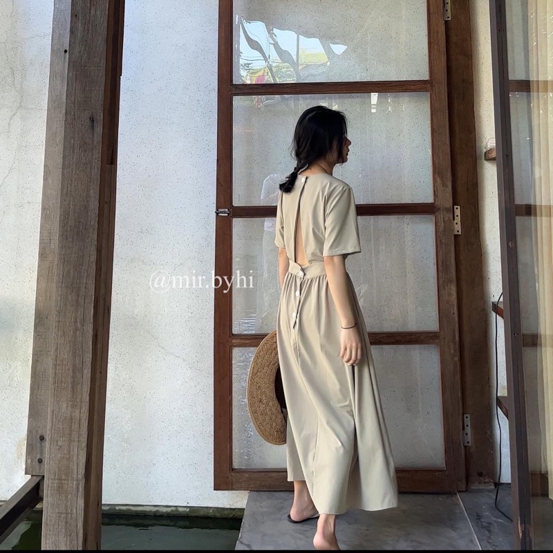 Mir.byHi: đầm dài hở lưng gài nút hàn.