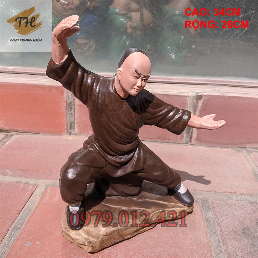 Tượng Hoàng Phi Hồng gốm Bát Tràng