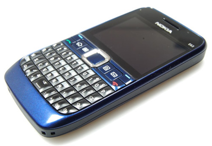 Điện thoại độc cổ Nokia e63 wifi giá rẻ tặng kèm sim 3g