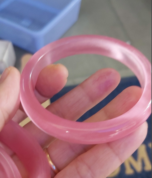 [HCM]Vòng tay mắt mèo màu hồng bản liền đẹp y hình hình shop chụp thật 100% đủ ni