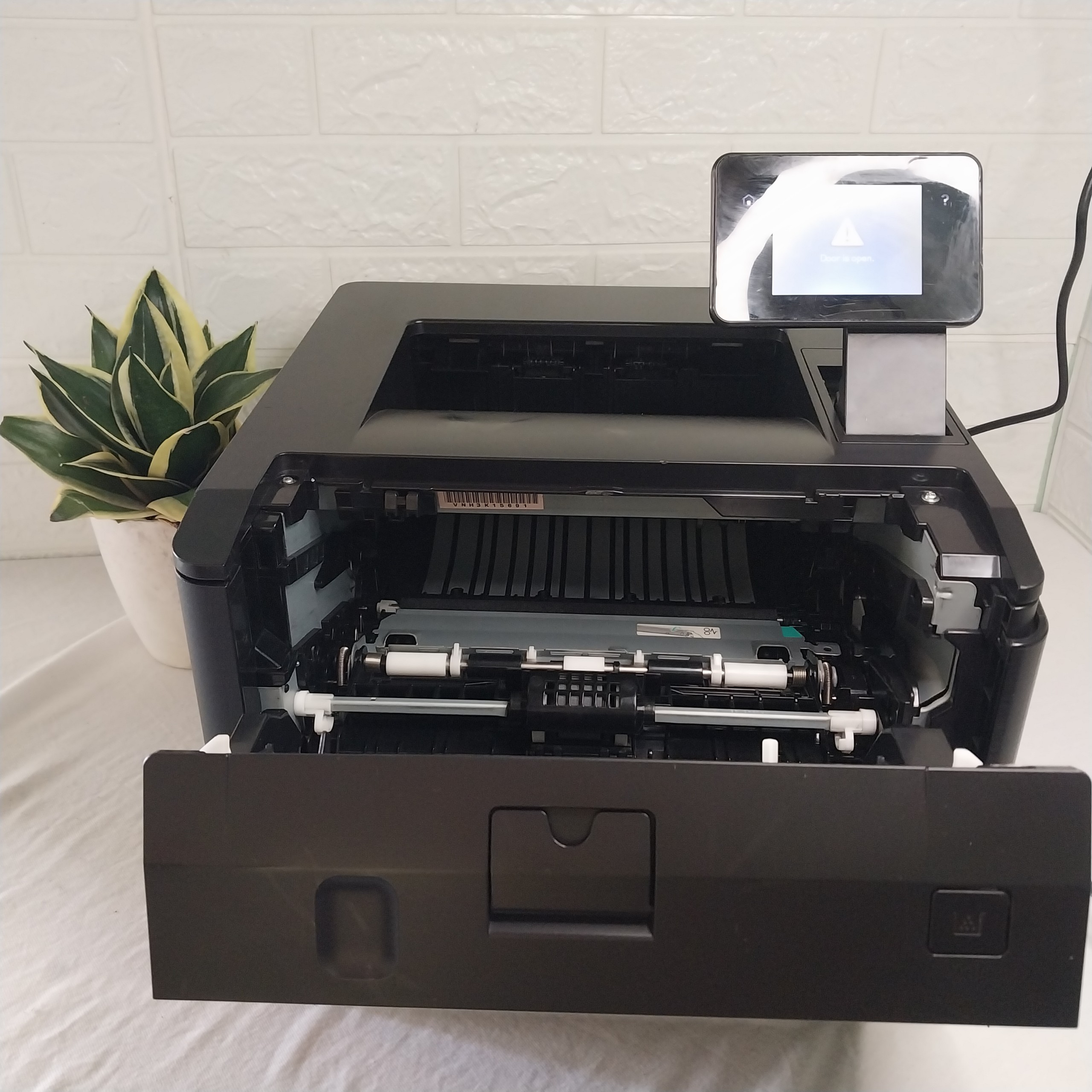 Máy in HP LaserJet Pro 400 M401dn tân trang