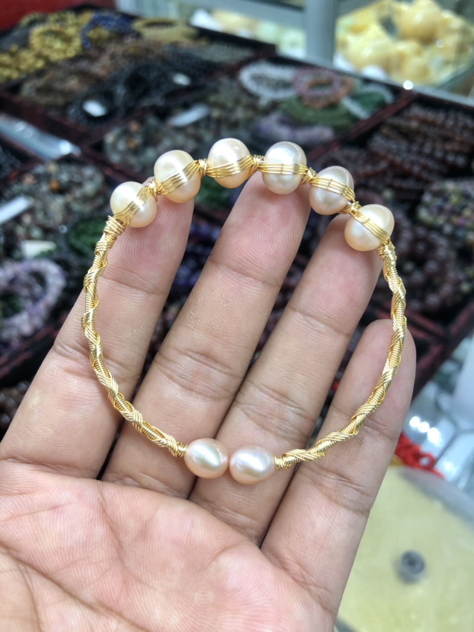 Vòng đeo tay, lắc tay từ ngọc trai nuôi cho nữ