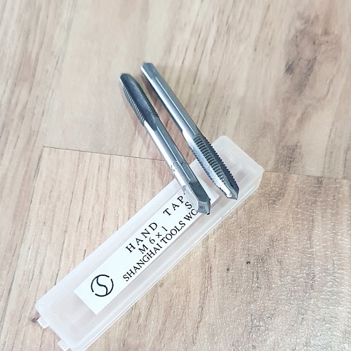 BỘ 2 DỤNG CỤ VÍT TARO REN TRONG CẦM TAY SIZE M5
