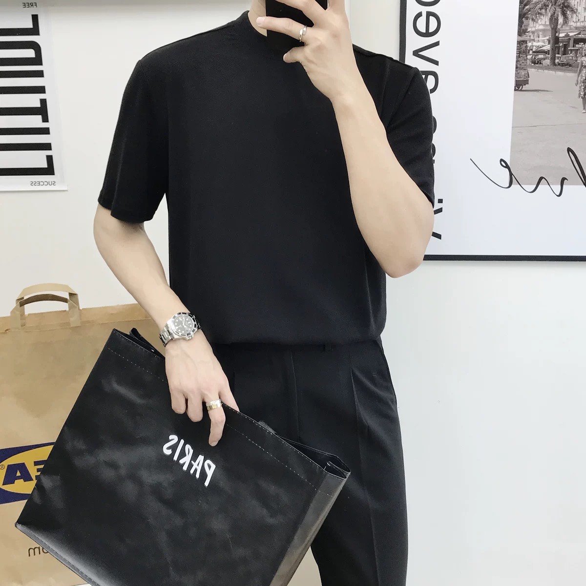 Mẫu áo thun nam  basic tee đơn giản nhưng sang trọng rất dễ phối đồ