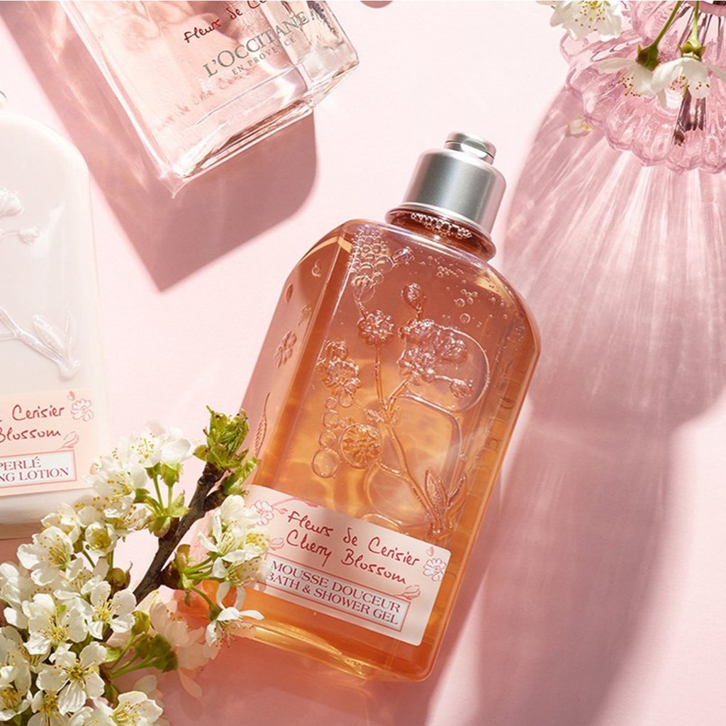 Sữa tắm Loccitane Cherry Blossom