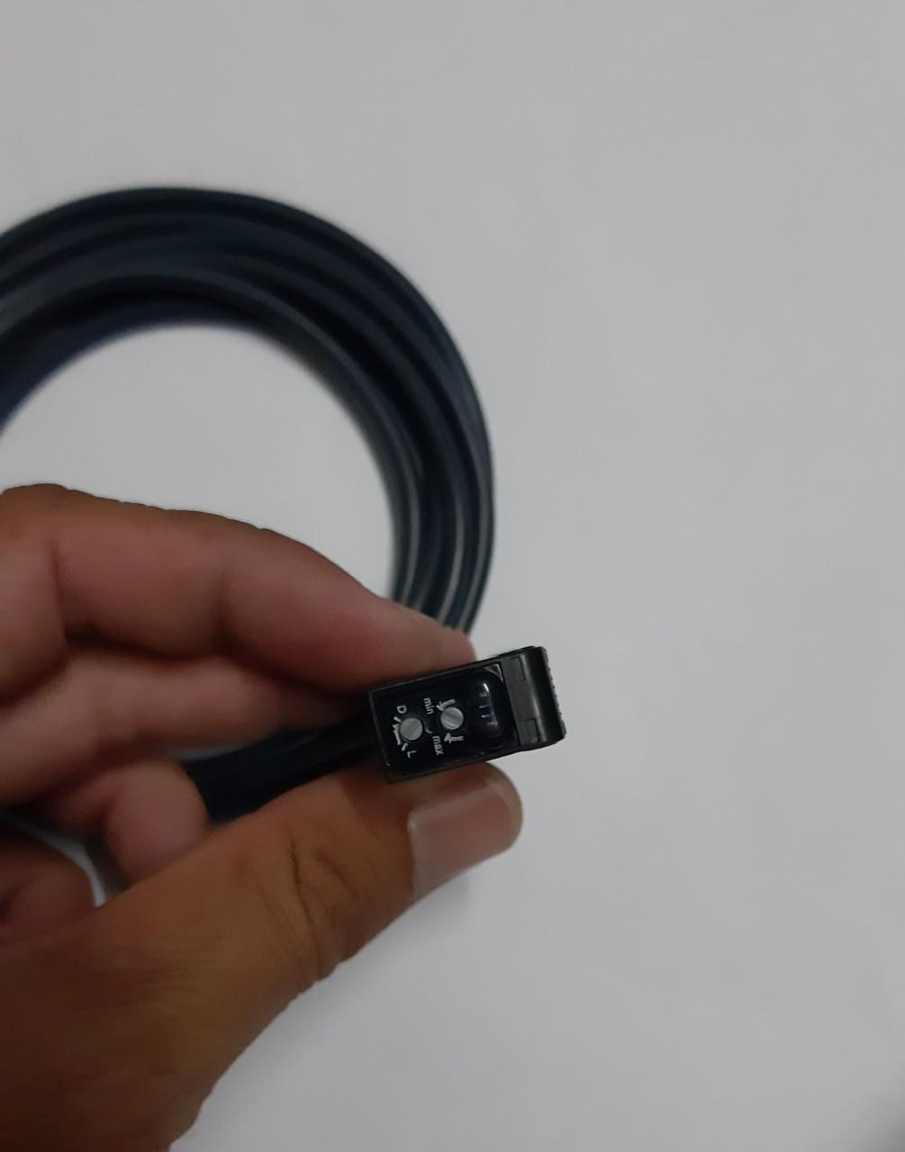 Cảm Biến Quang Omron E3Z-D61