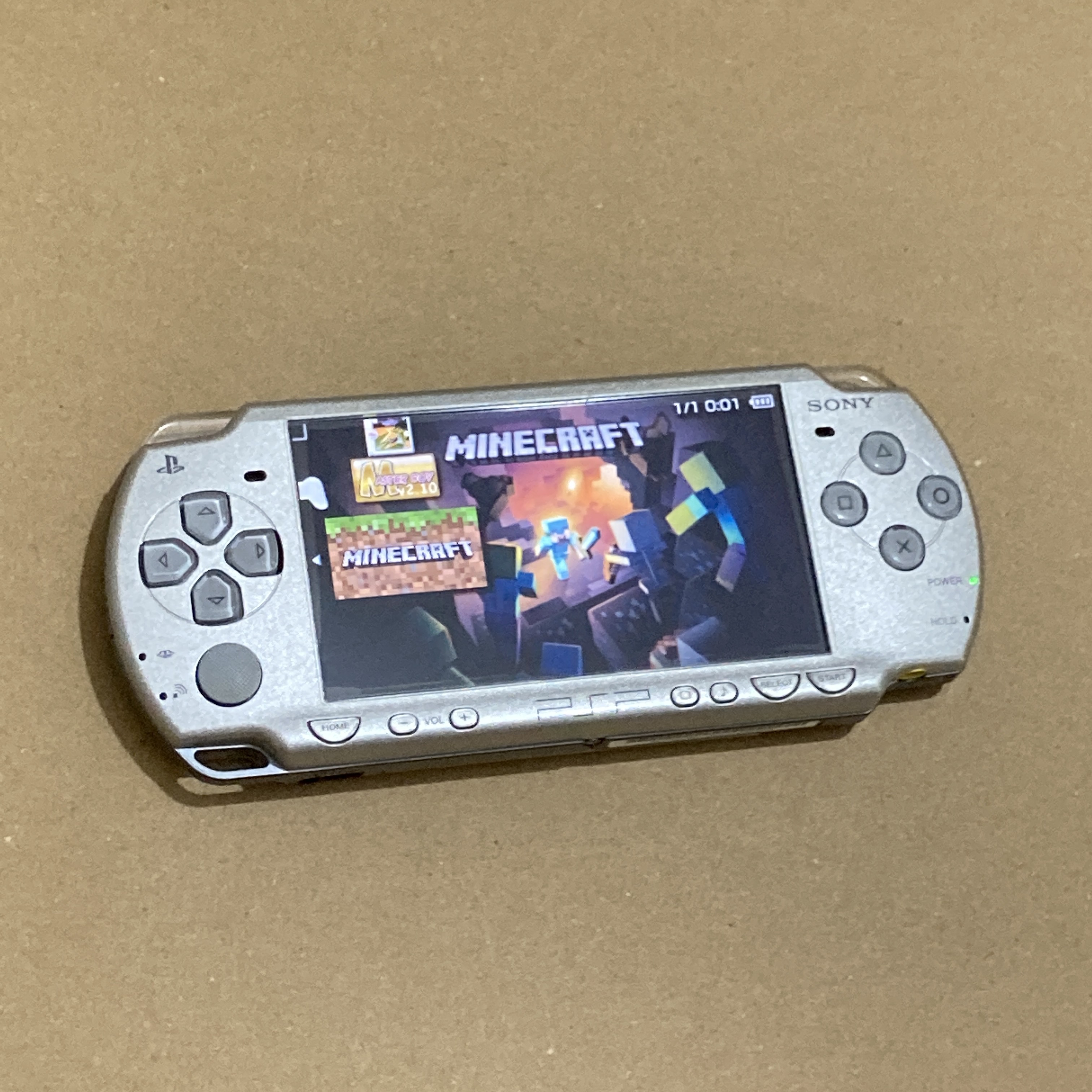 Máy Chơi Game Sony PSP 2000 ( cài sẵn game)