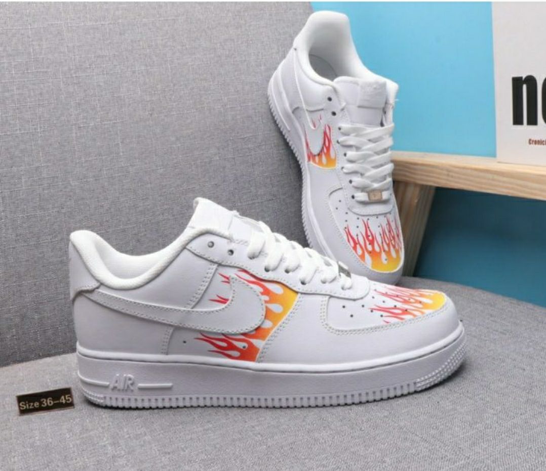 Giày sneaker custom fire