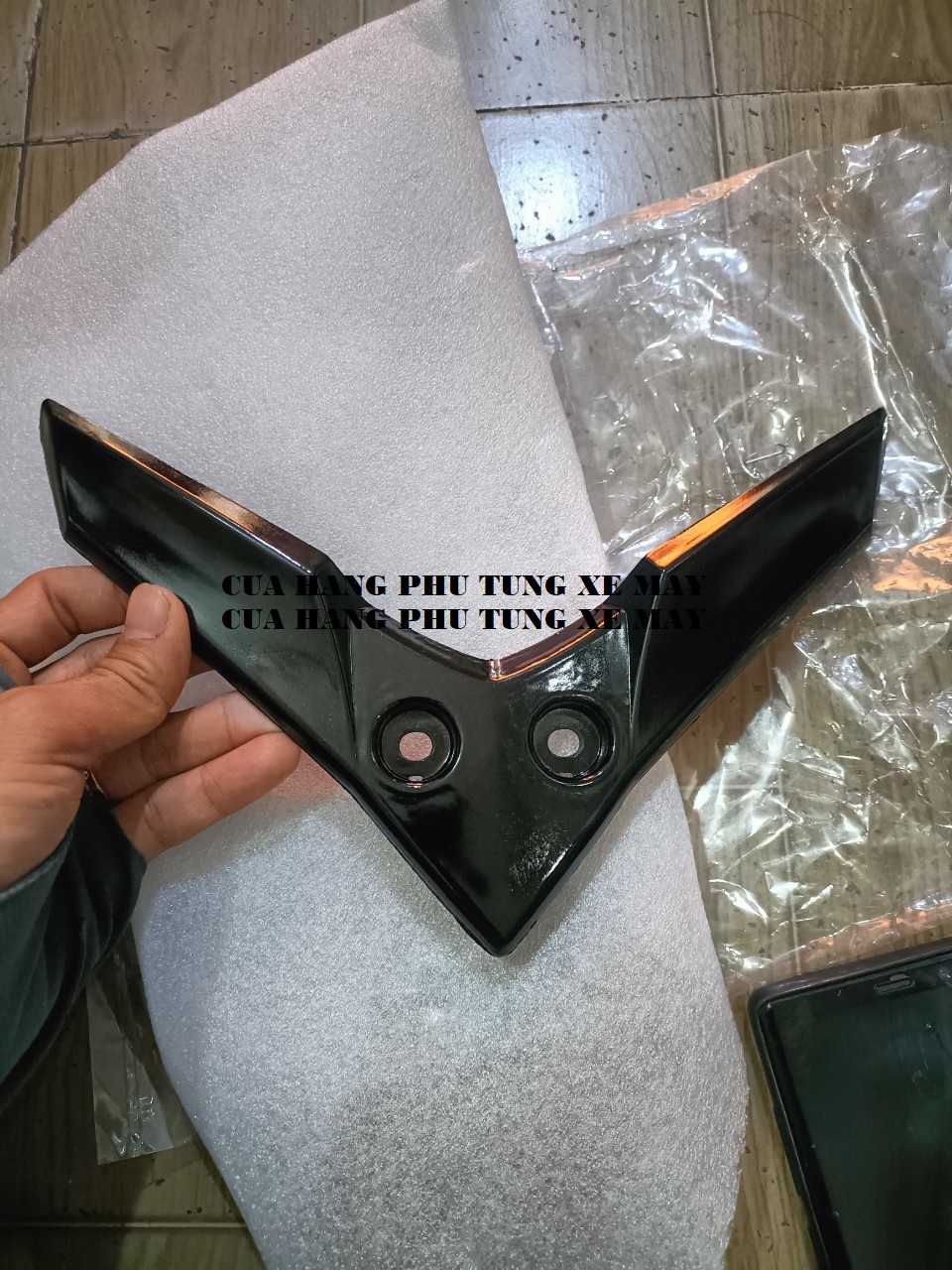Ốp chữ V mặt nạ Exciter 2006 - 2010
