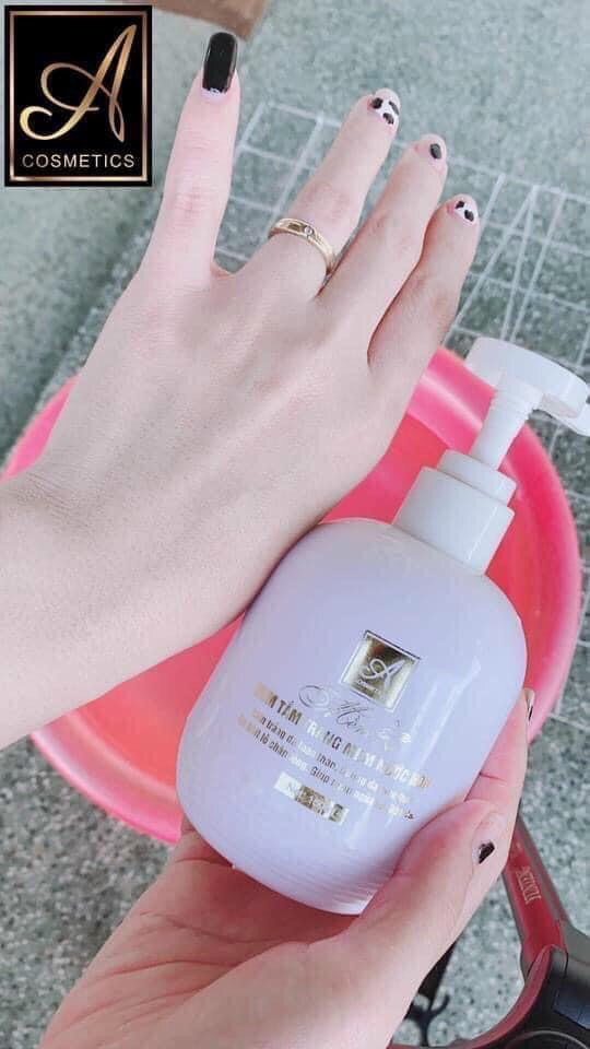 Kem Tắm Trắng Mềm Nước Hoa Acosmetics