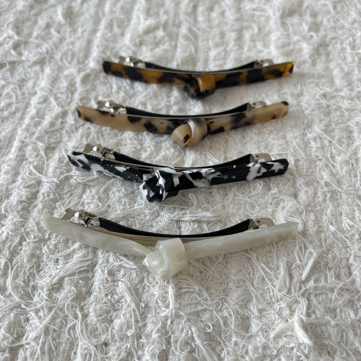 Kẹp tóc bấm dáng mảnh Modleaf Marble knot clip Hàn Quốc