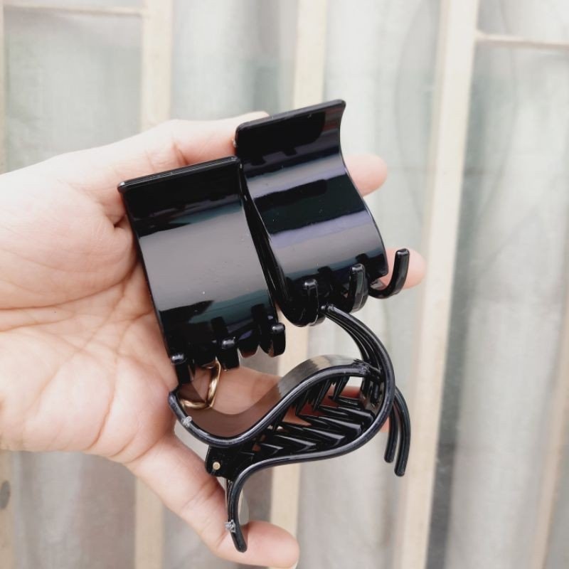 Kẹp tóc cá mập, cặp tóc càng cua màu ĐEN BÓNG sang chảnh SONA