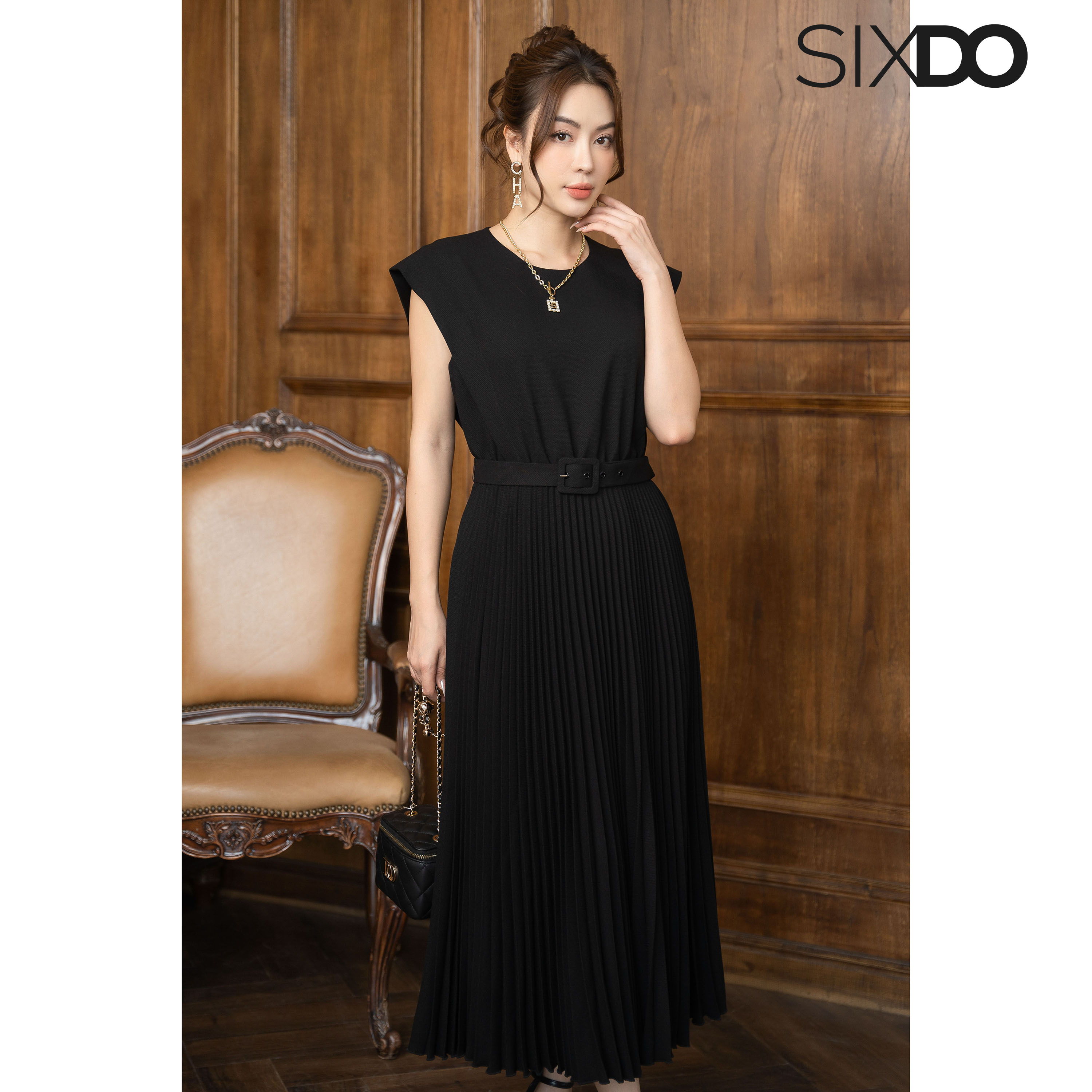 Đầm đen xếp ly cổ tròn SIXDO (Black Cap Sleeves Midi Woven Dress)