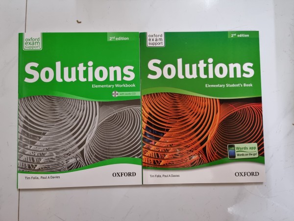 Solutions Elementary 2nd Edition bộ 2 cuốn kèm file nghe