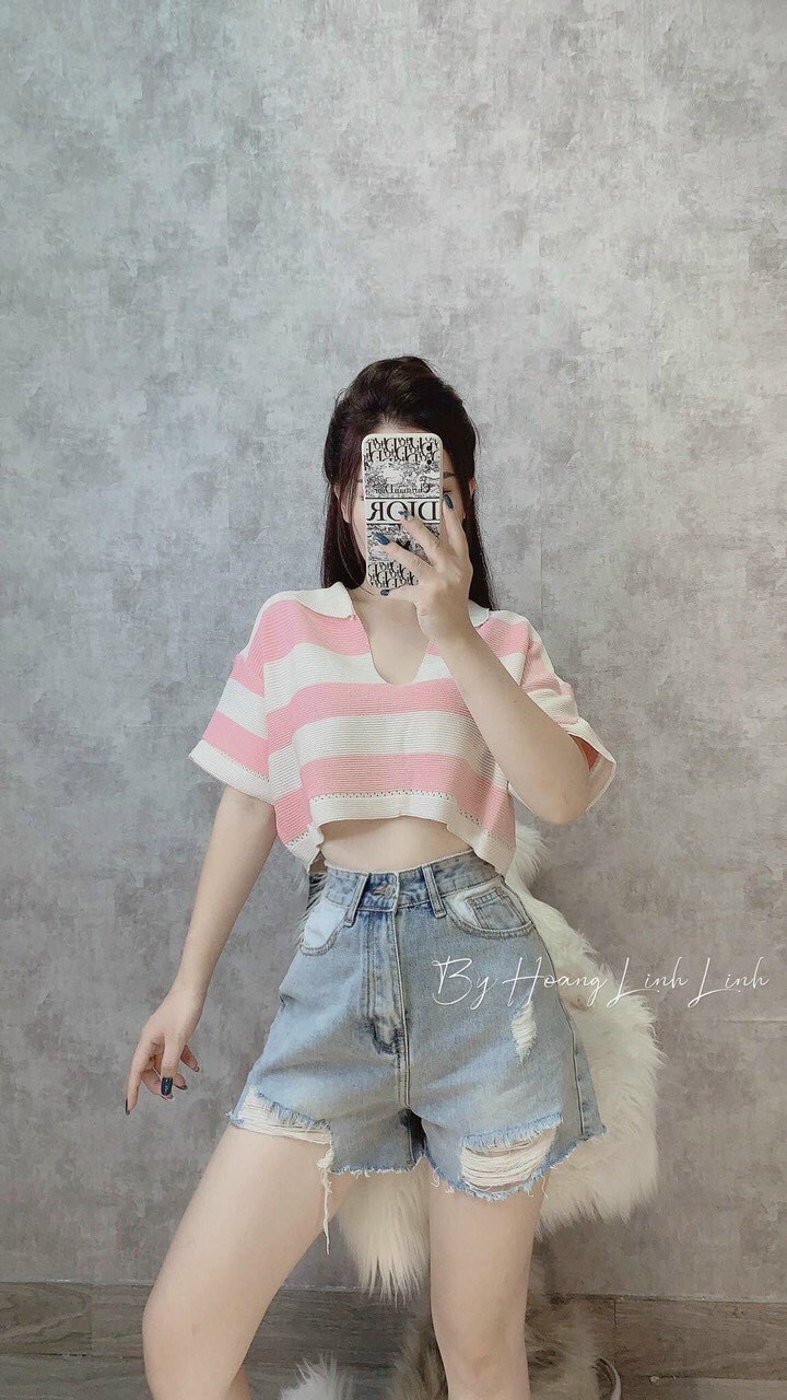 Áo croptop kẻ ngang cổ đức