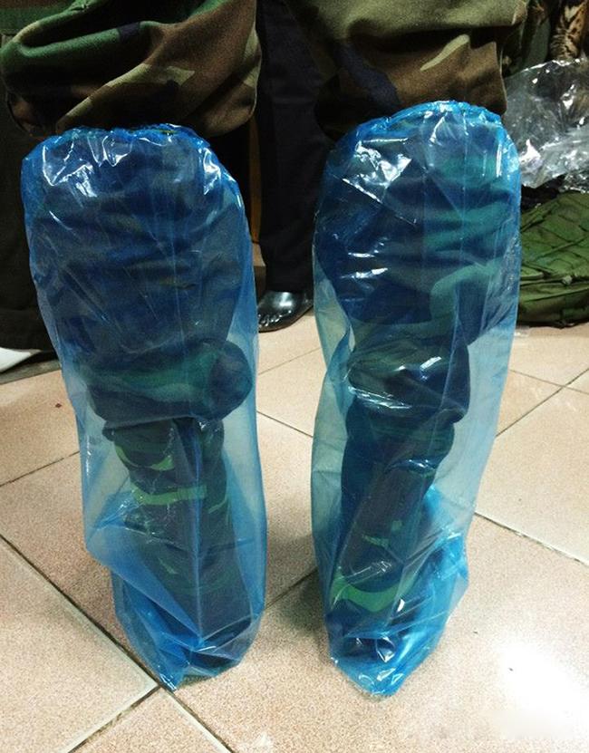 Combo 50 đôi ủng nilon bọc giày đi mưa
