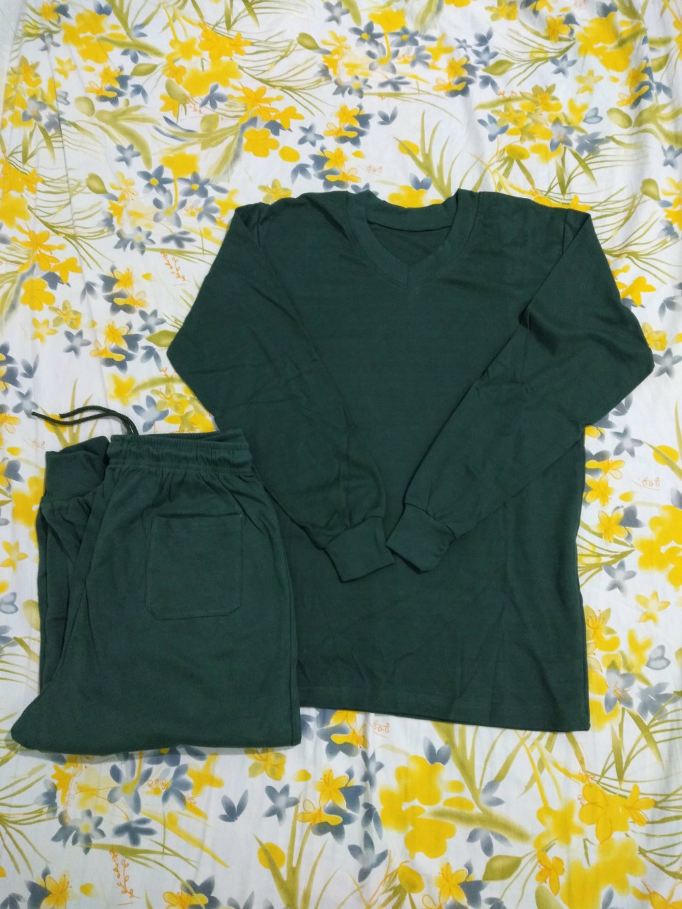 ComBo Quần + Áo dài tay cổ tim thu đông
