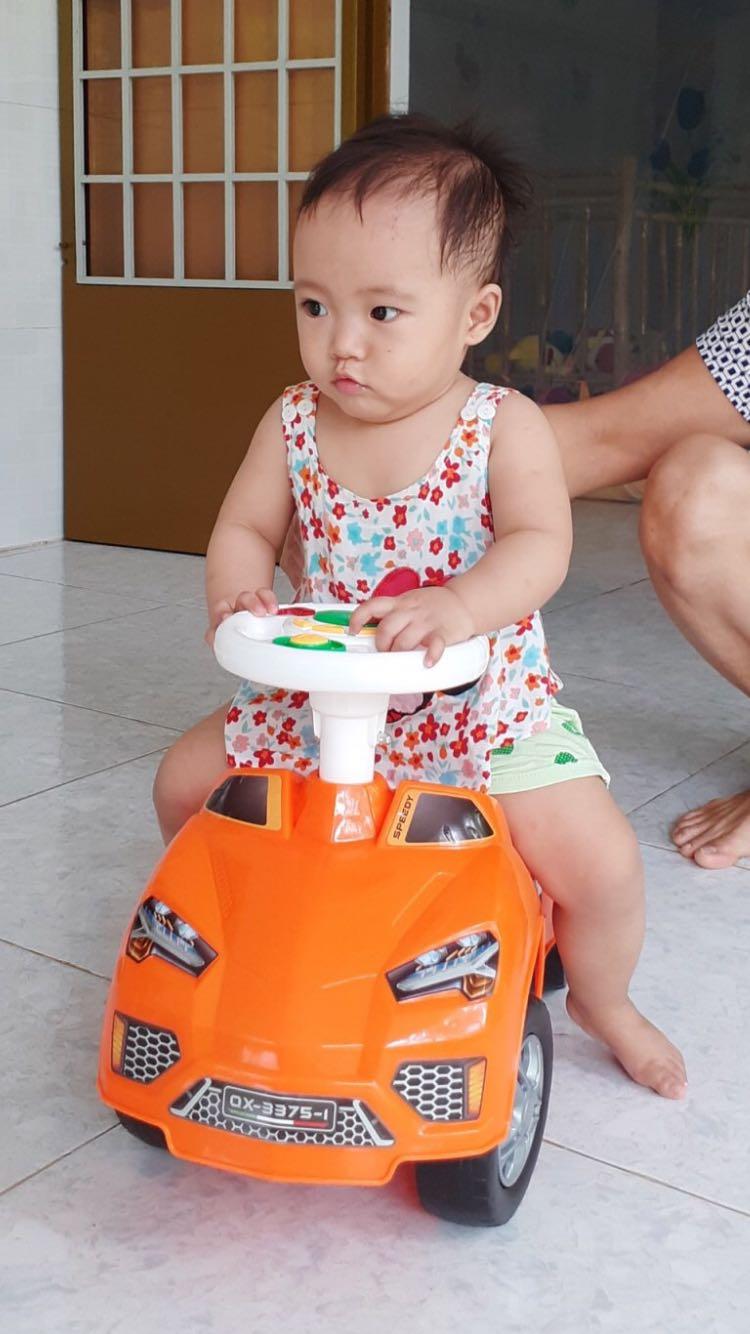 Xe ô tô chòi chân cho bé Broller CC-3375-1 (Có nhạc)