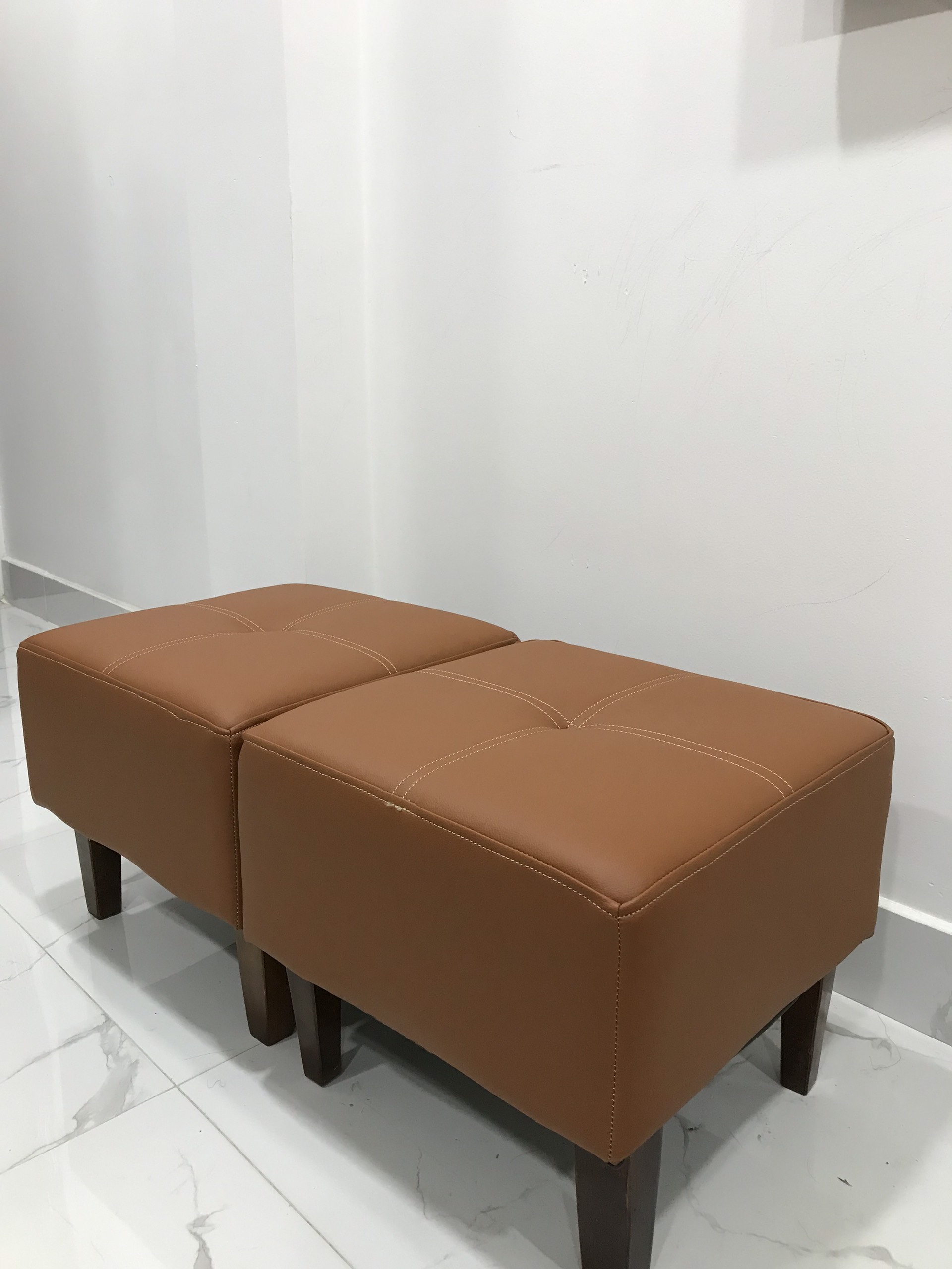 Ghế đôn sofa . Ghế  nhỏ cùng màu sofa.