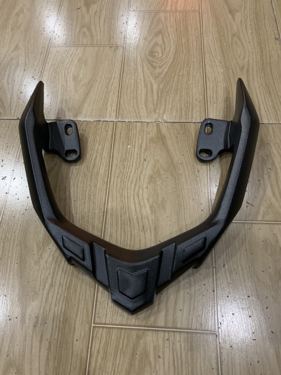 Cảng sau wave anpha 110cc đời 2017 đến 2024 màu đen nhôm đúc