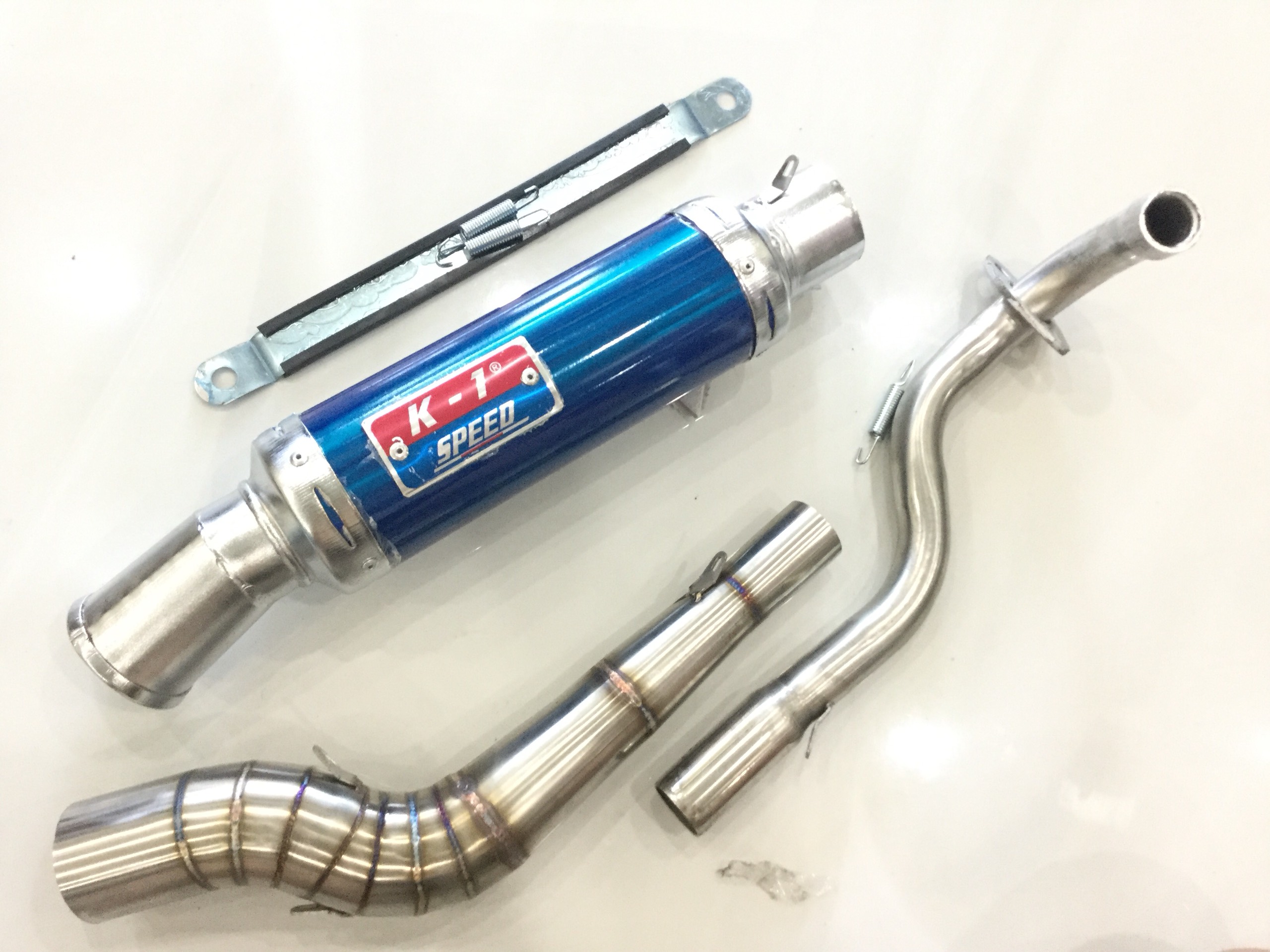 Pô K1 XANH cong 2 khúc inox 304 gắn wave, dream, sirius, axelo, exciter, winer, sonic, raider fi, satria, gsx , Sản Phẩm Chất Lượng, Gian Hàng Uy Tín, Giá Cả Cực Tốt, Mua Ngay.