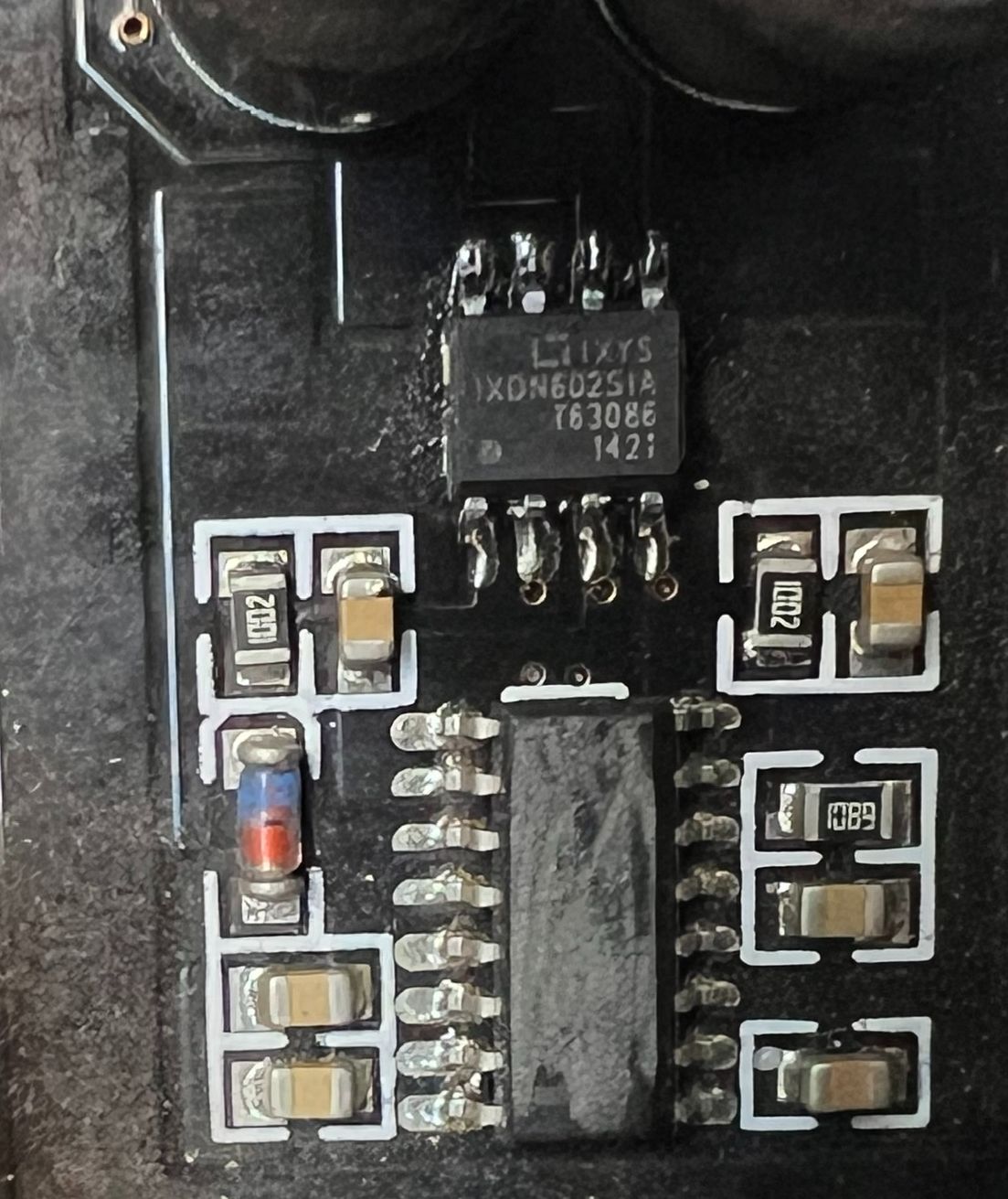 IC DRIVER IXYS IXDN602SIA DN602SIA Dán SOP-8