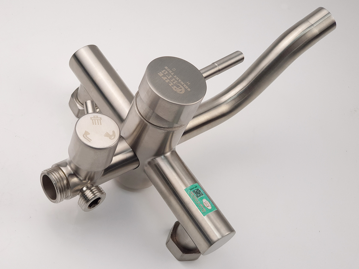 Bộ sen cây tắm đứng nóng lạnh Inox SUS 304 Eurolife EL-S918 3 chức năng, dùng tốt, không han rỉ ở môi trường nước phèn hay nhiễm mặn (Trắng vàng)