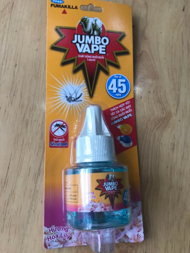 Máy xông tinh dầu và lọ tinh dầu đuổi muỗi Jumbo Vape hương hoa Lily và Anh Đào - Fumakilla Việt Nam