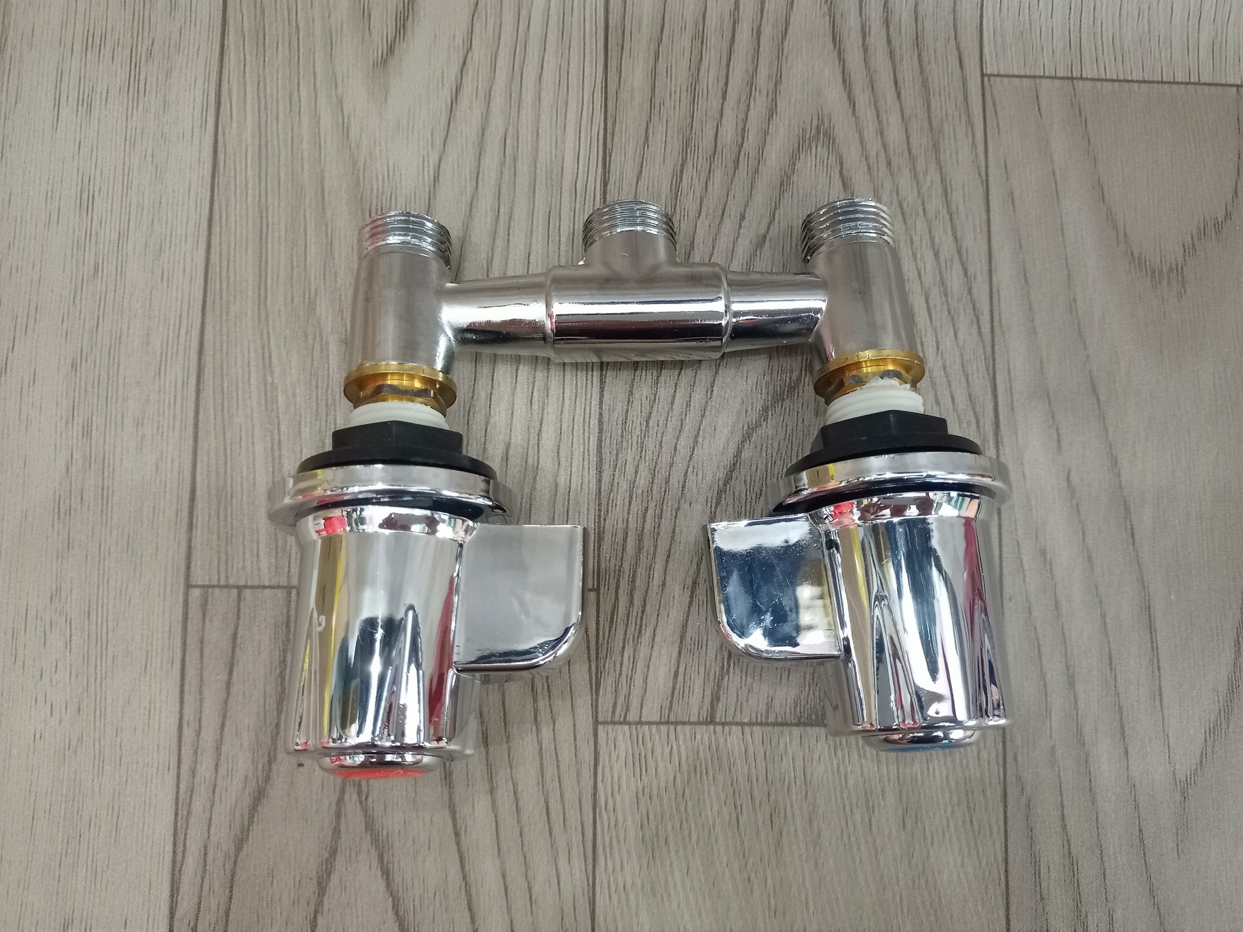Van nóng lạnh bồn gội