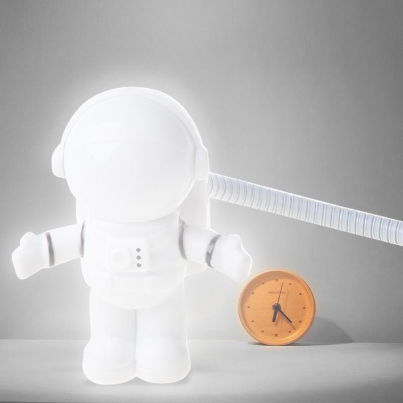 USB Astronaut Powered Mini LED White Night Light Lamp Bulb for Laptop PC Reading