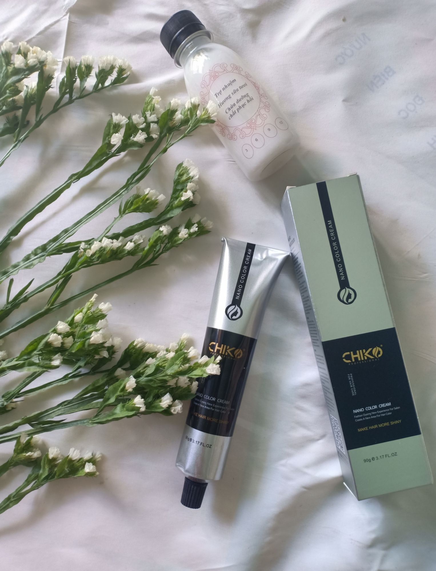 Thuốc nhuộm tóc màu Tím Than (kèm oxi và găng tay)