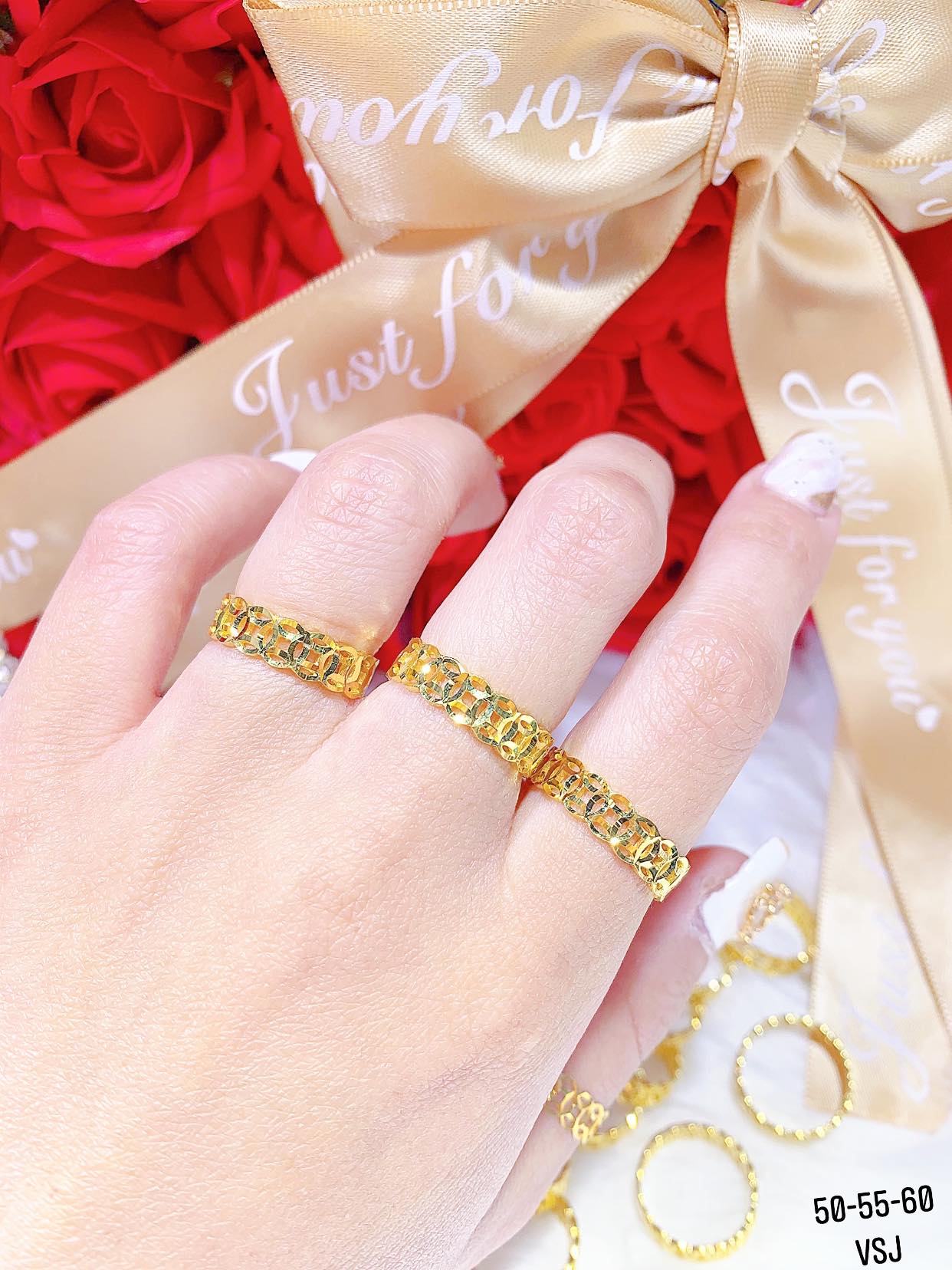 Nhẫn kim tiền vàng tây có hóa đơn bảo hành tiệm