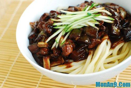 500g TƯƠNG ĐEN HÀN QUỐC