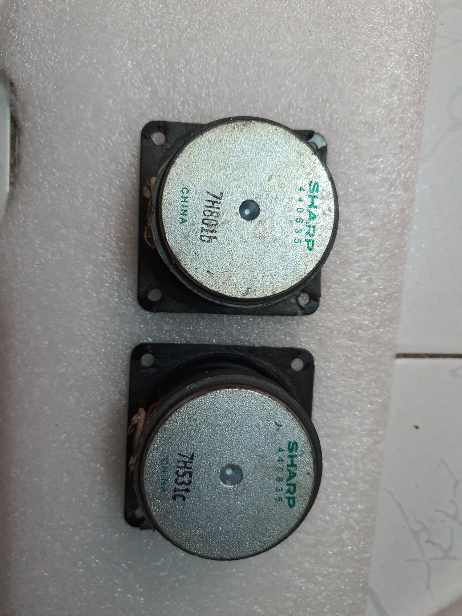 [HCM]Loa toàn dải Sharp 6.5cm tháo tivi.