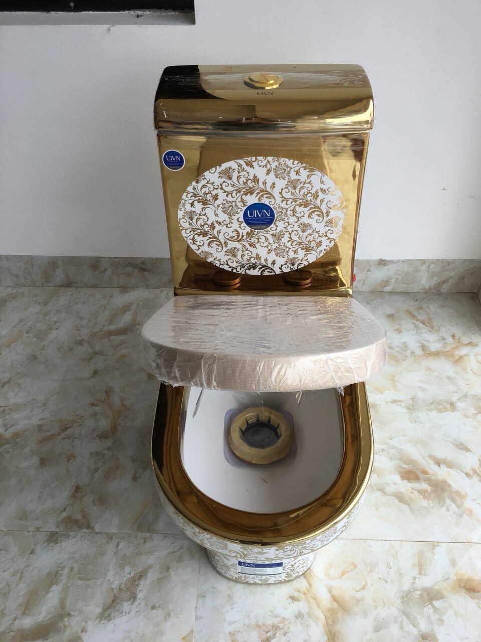 Bồn cầu hoa văn UIVN BHV-001