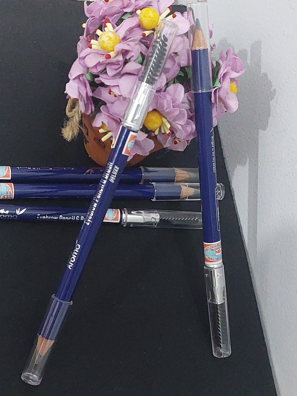 Chì vẽ mày Aroma Eyebrow Pencil